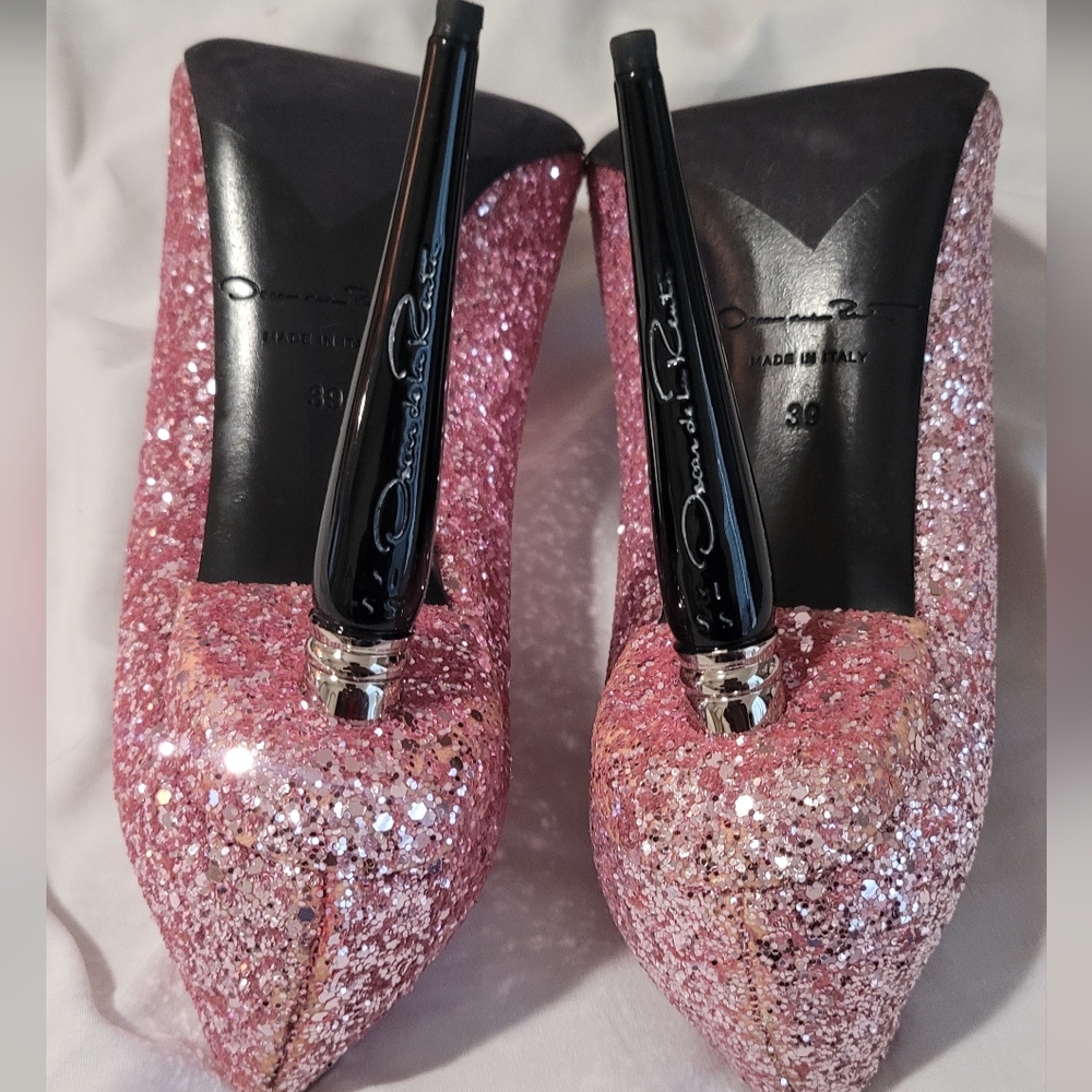 Beautiful sequin pink oscar de la renta heels